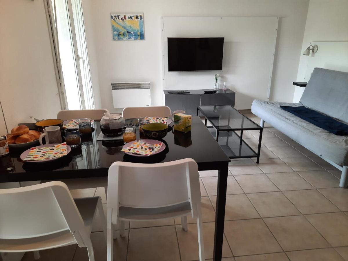 L'oceanide - Avec Balcon-terrasse Et Parking Prive Appartement Pont-lʼAbbé